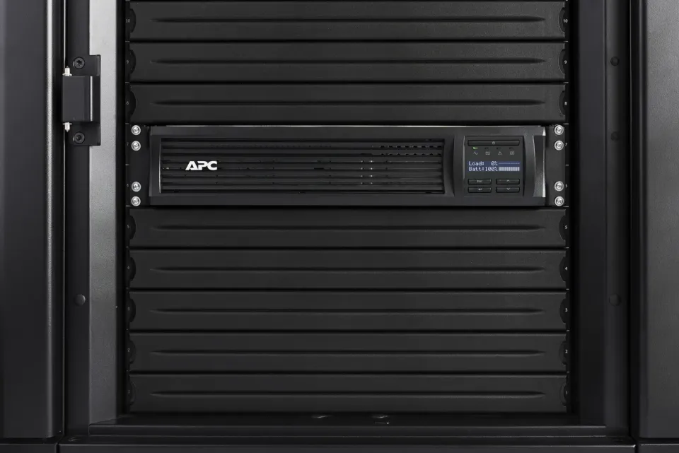 APC ups SMART 2200 LCD RM 2U, 1920VA/1920W, USB, do rack 2U
