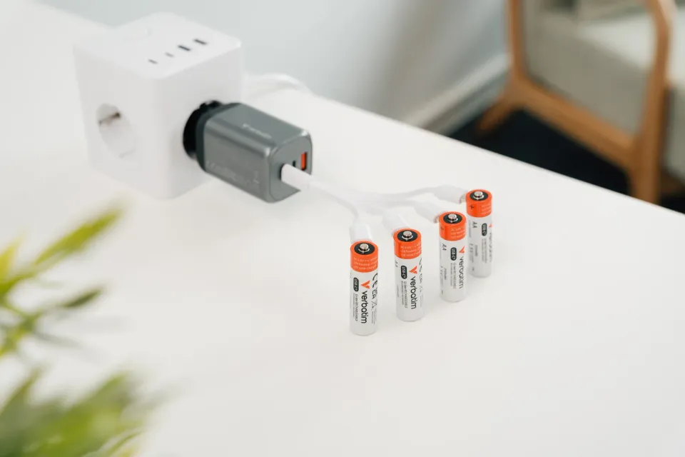 VERBATIM Nabíjecí baterie AA USB-C 4-Pack 2100 mAh