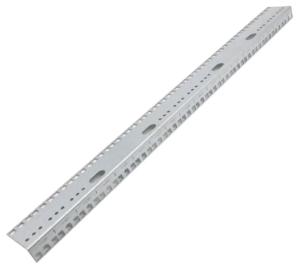 XtendLan Vertikální montážní lišta Telco 18U, pro servery šíře 480mm, stříbrná