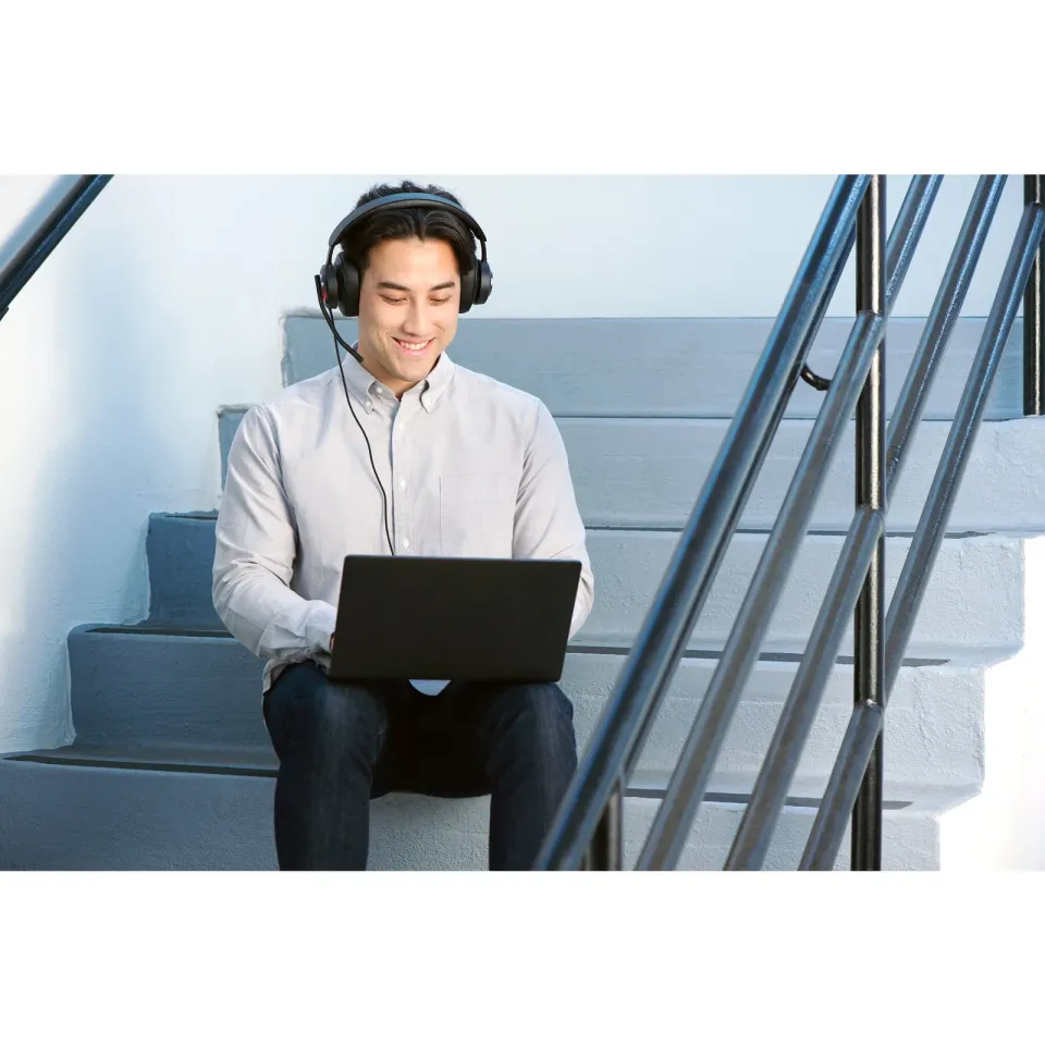 Kensington H2000 USB-C sluchátka s mikrofonem a ovládáním hlasitosti