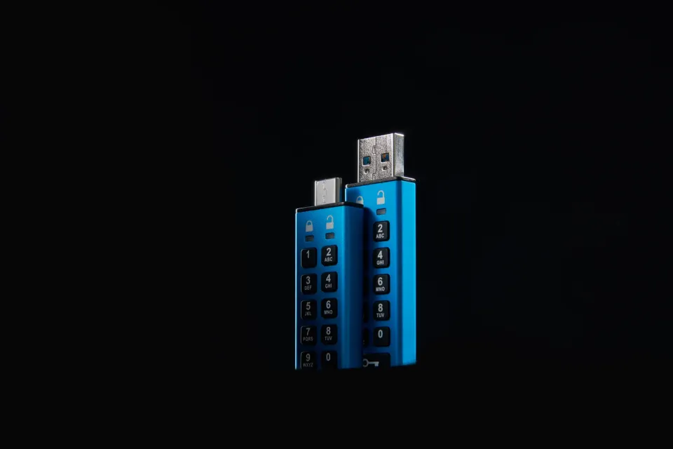 Kingston Ironkey Keypad 200C/16GB/USB 3.0/USB-C/Modrá