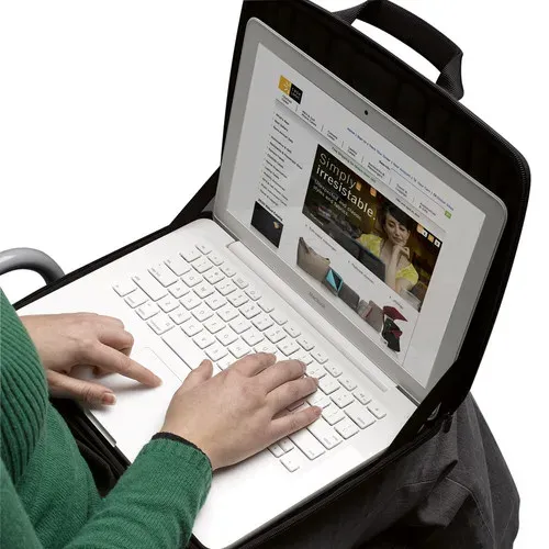 Case Logic brašna QNS113K pro notebook 13", černá
