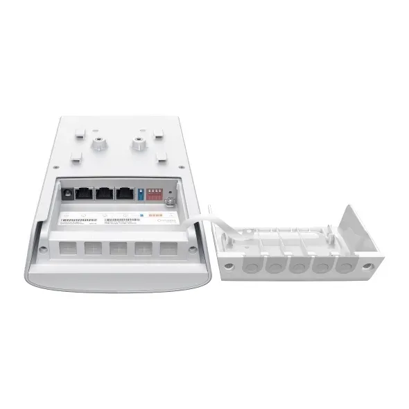 TP-Link Flex Bridge 5 venkovní OMADA WiFi5 AP (AC900,2,4GHz/5GHz,3xGbELAN,1xPoE-in,2xPoE-Out,IP66)