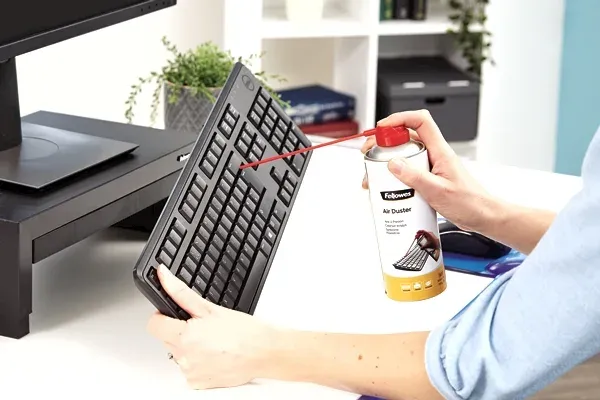 Fellowes stlačený vzduch na čištění, použití v libovolné poloze 200 ml