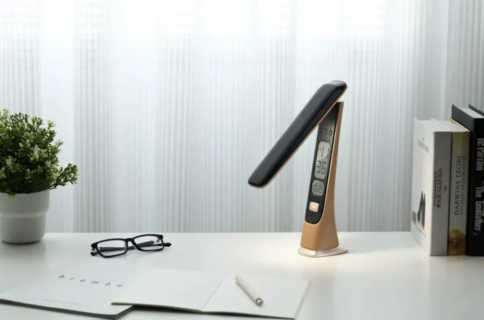 IMMAX LED stolní lampička WOOD s vestavěnou baterií/ CCT/ 5W/ 200lm/ stmívatelná/ imitace dřeva