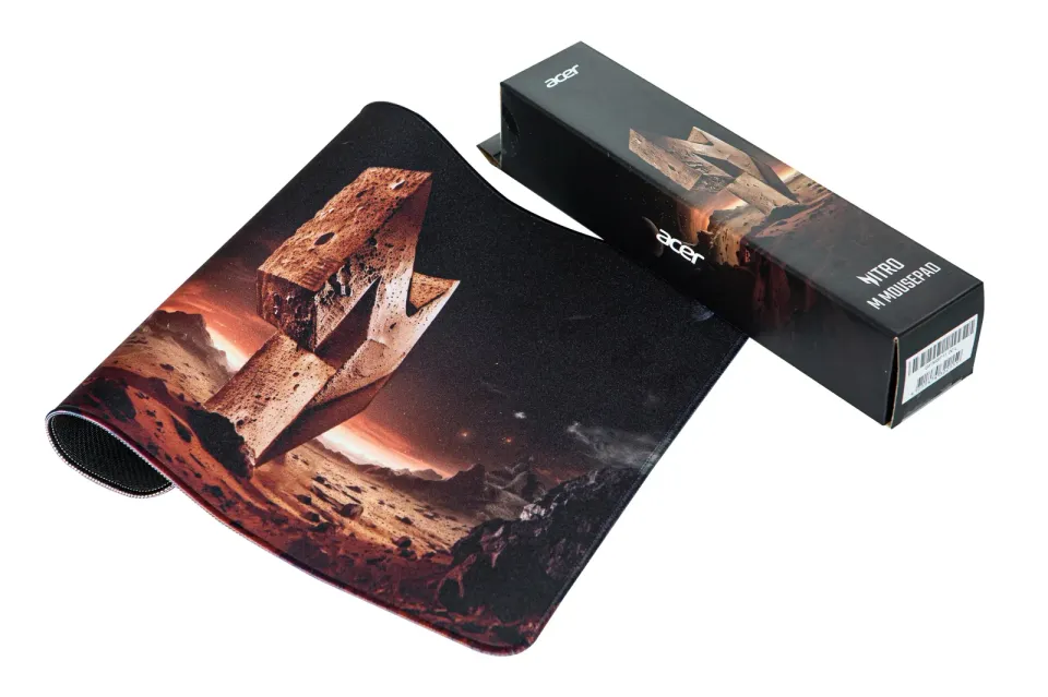 ACER Nitro Mousepad M, podložka pod myš, spodní gumová protiskluzová vrstva, horní vrstva polyester s potiskem, 350