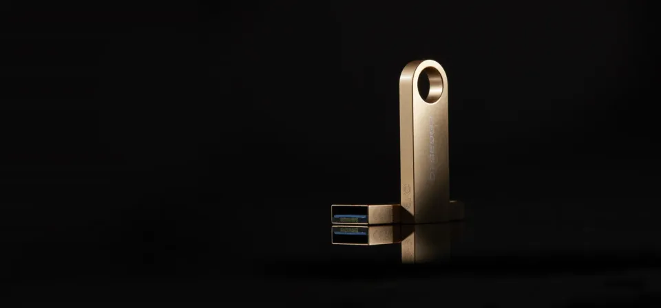 KINGSTON DataTraveler SE9 64GB zlatý kovový USB3.0 flash drive (pevný konektor)