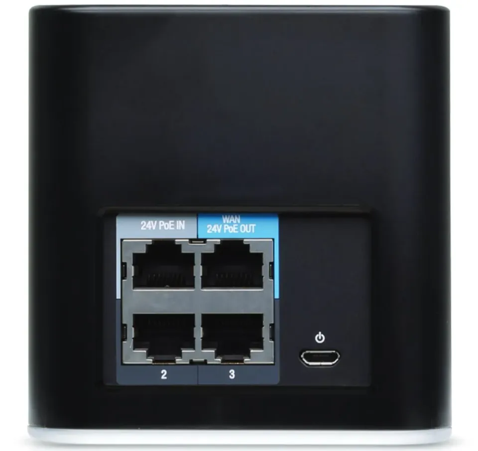 UBNT airCube ISP [router/AP 2.4GHz 802.11n, 2x2MIMO, 300Mbps, 4x10/100Mbps Ethernet, PoE passthrough]