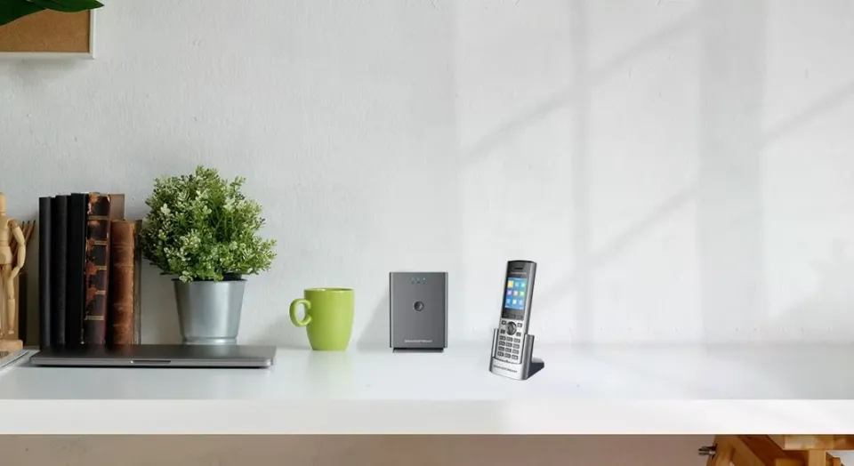 Grandstream DP752 IP DECT zákl. stanice, max. 5ruček, HD voice, 10 SIP účt., 5soub. hovorů