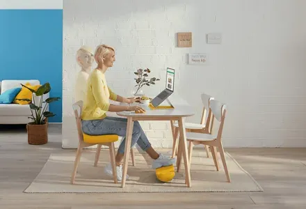 LEITZ Opěrka nohou ERGO Cosy, teplá žlutá