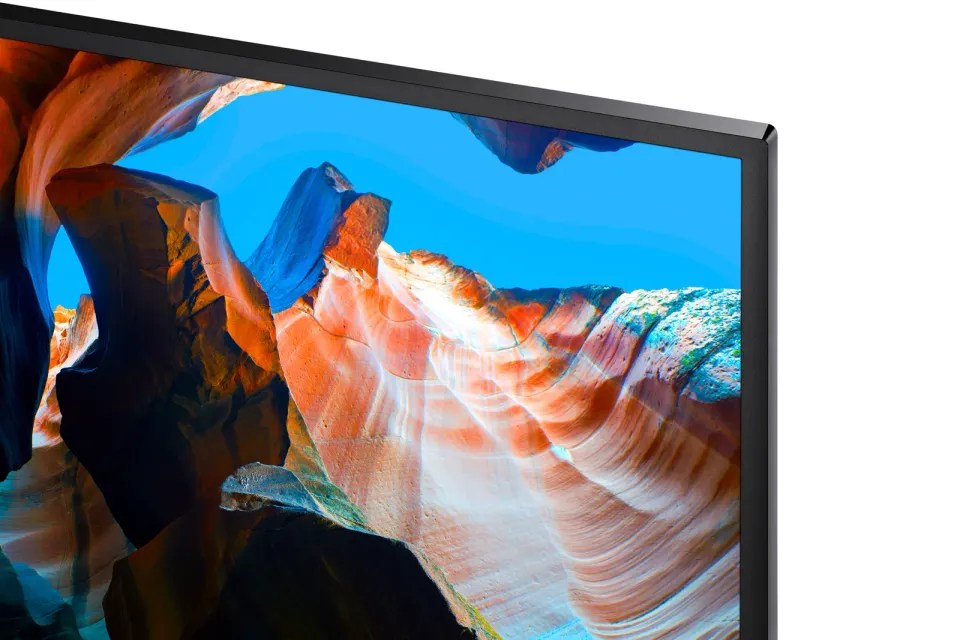SAMSUNG LCD 32" monitor 32J590UQRXEN plochý,VA,3840x2160,4ms,60Hz,HDMI, DisplayPort