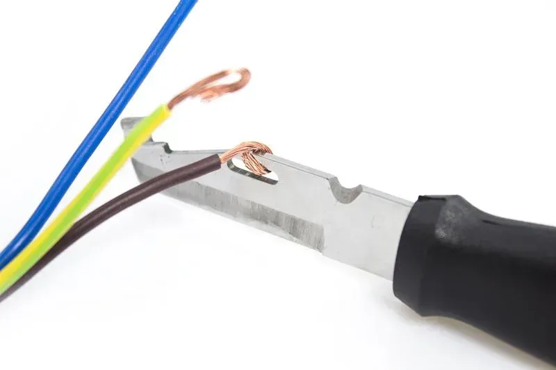 Elektrikářský nůž QUATTRO pevný červený s botičkou 349-NH-1