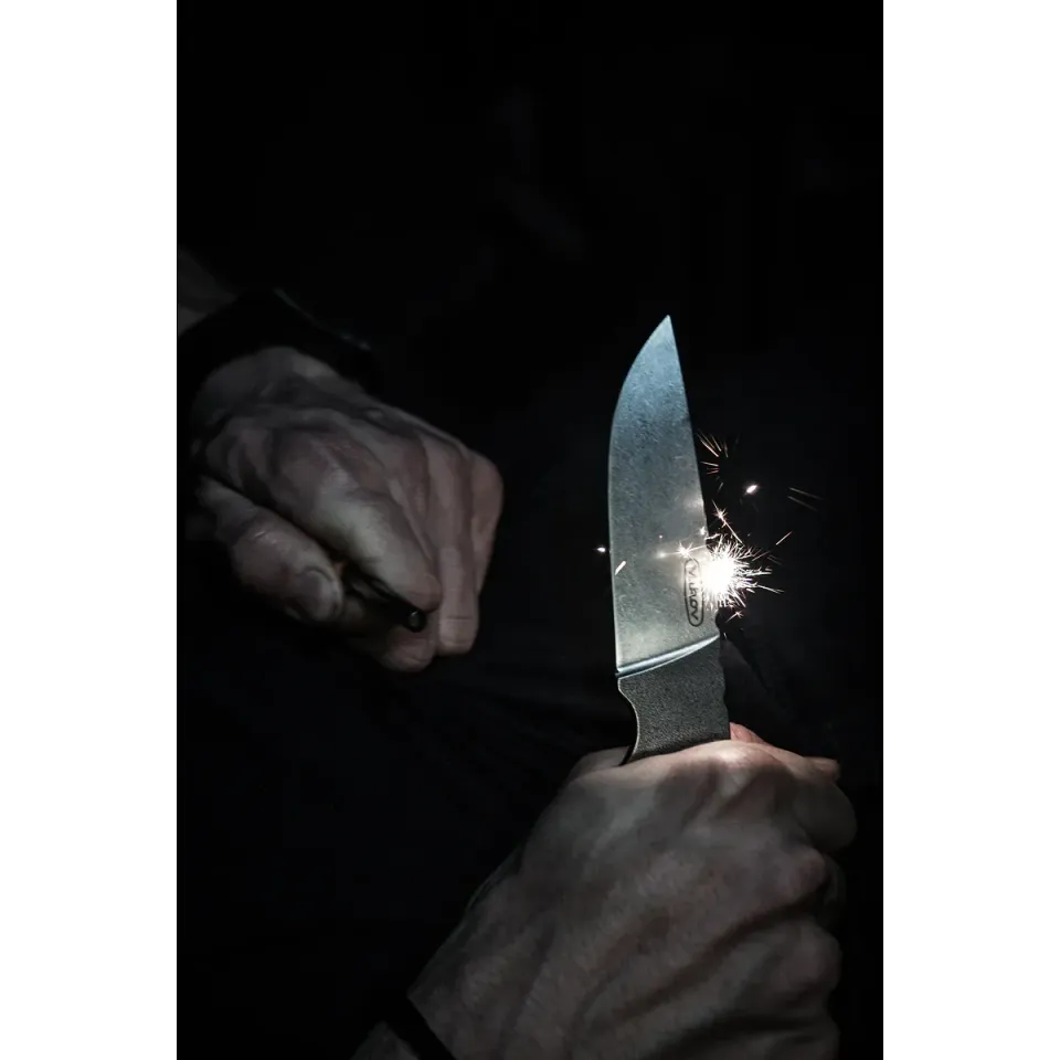 Nůž s pevnou čepelí PATRON 726-BM-9