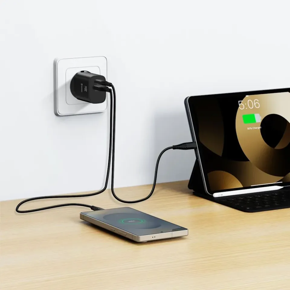 Swissten Síťový Adaptér Edge GaN 1x USB-C PD 20W + 1x USB-A 18W QC Černý
