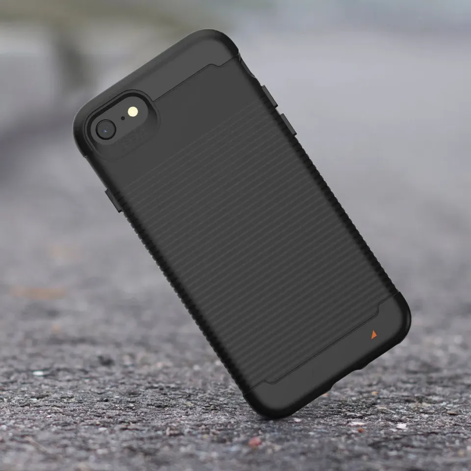 ZAGG GEAR4 Milan Snap kryt iPhone 14 černý