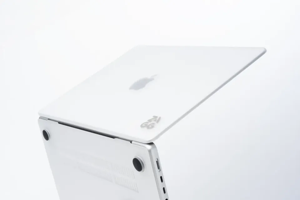ZAGG Kryt Hardshell Apple Macbook Air 13" M3/M2 Transparentní