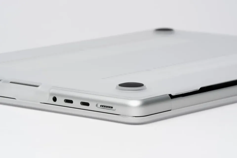 ZAGG Kryt Hardshell Apple Macbook Air 13" M3/M2 Transparentní