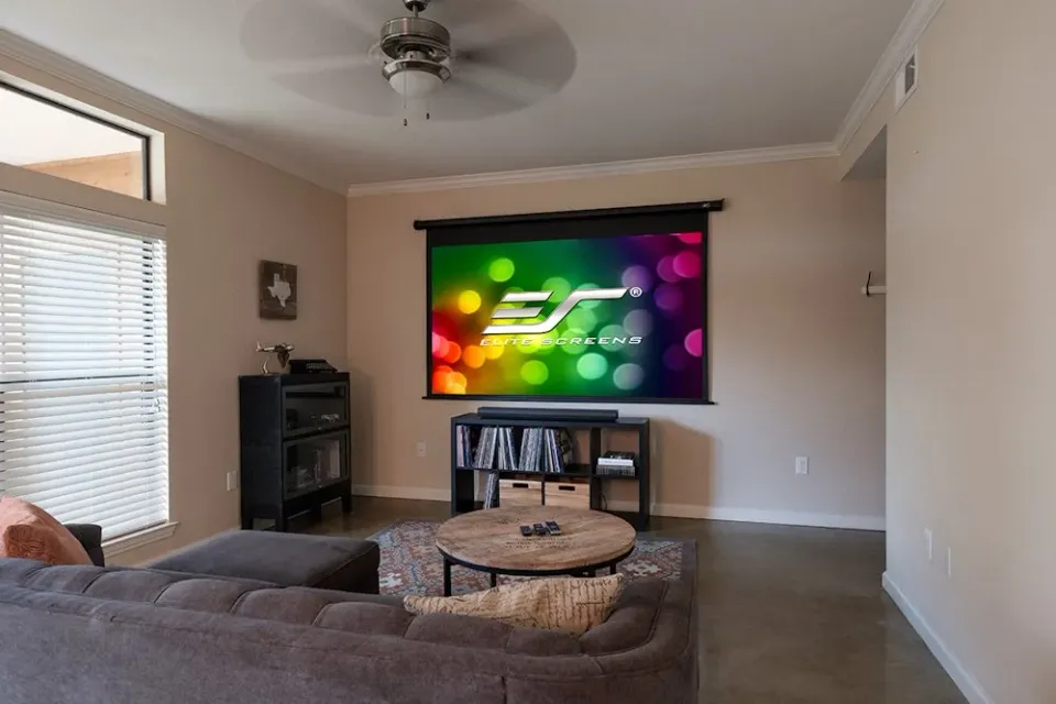 ELITE SCREENS plátno elektrické motorové 135" (342,9cm)/ 16:9/ 168,1×299cm/ gain 1.1/ case černý