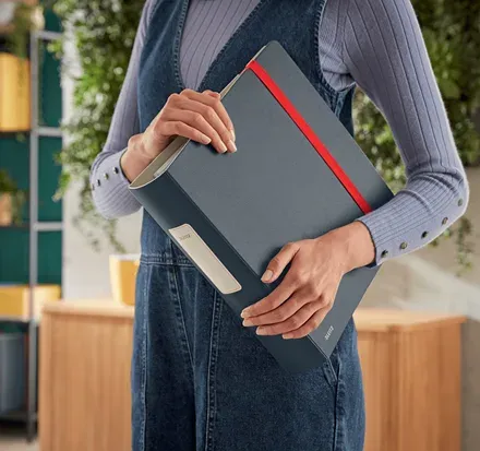 LEITZ Pákový pořadač Active Cosy A4 82 mm sametová šedá