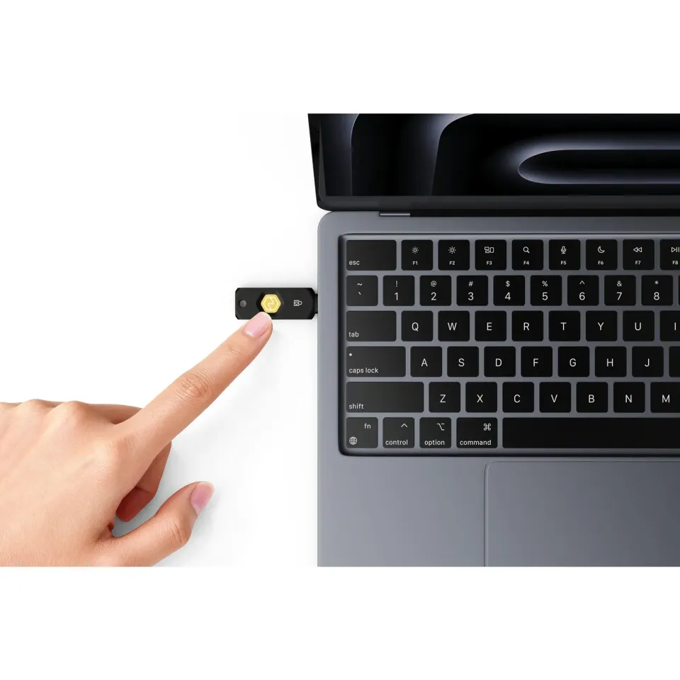 Kensington VeriMark NFC+ Security Key - USB-C