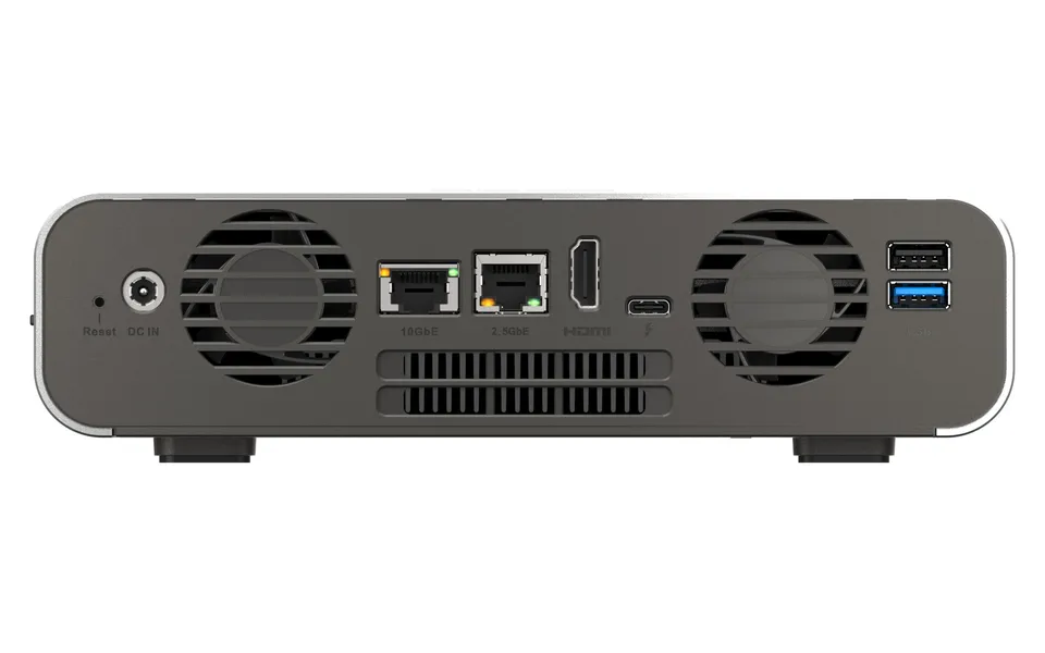 QNAP TBS-h574TX-i5U-16G (10core, 16GB RAM, 5x E1.S/ M.2 slot, 1x 2,5GbE, 1x 10GbE, 2x Thunderbolt 4)