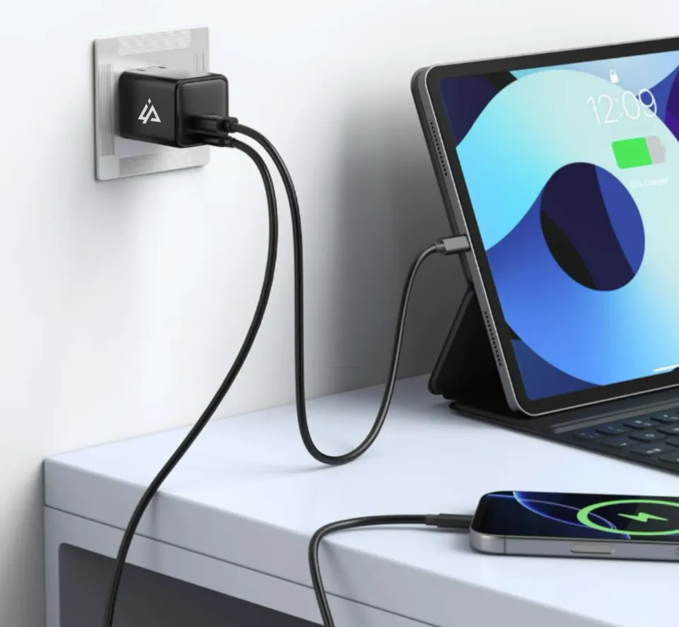 GaN SÍŤOVÁ NABÍJEČKA 35W (USB-C + USB-A) ČERNÁ