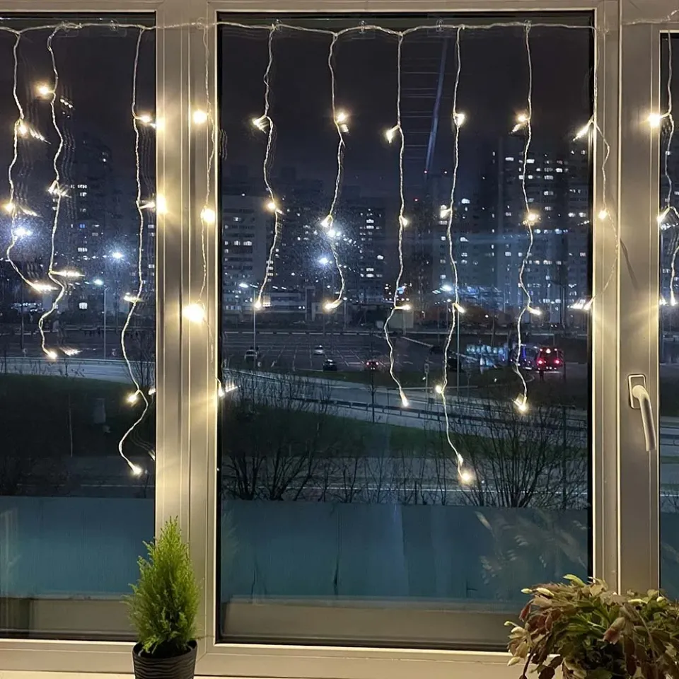 COLORWAY LED girlanda/ IP20 / 100 LED / délka 3m x 0,6m / teplá bílá/ napájení USB