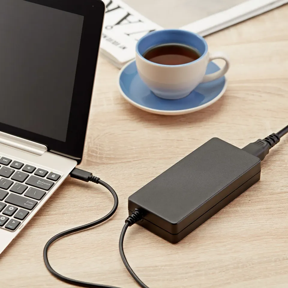 FSP NB C 100 napájecí adaptér, USB-C (PD), 100W