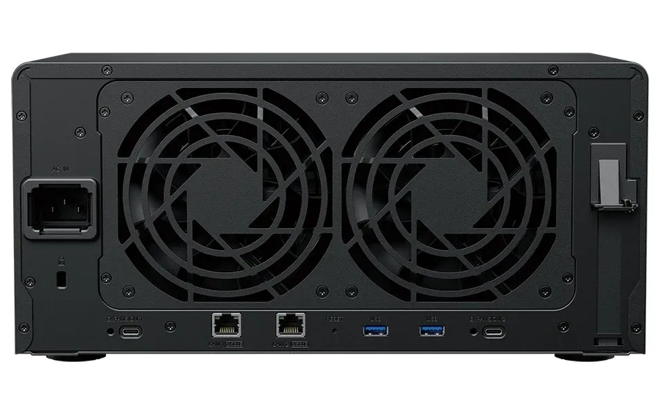 SYNOLOGY DS1825+ Disc Station datové úložiště (pro 8x HDD, quad core CPU 4x 2.2GHz, 8GB DDR4 ECC, 2x LAN, NAS)