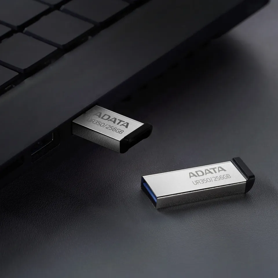 ADATA UR350/256GB/USB 3.2/USB-A/Černá