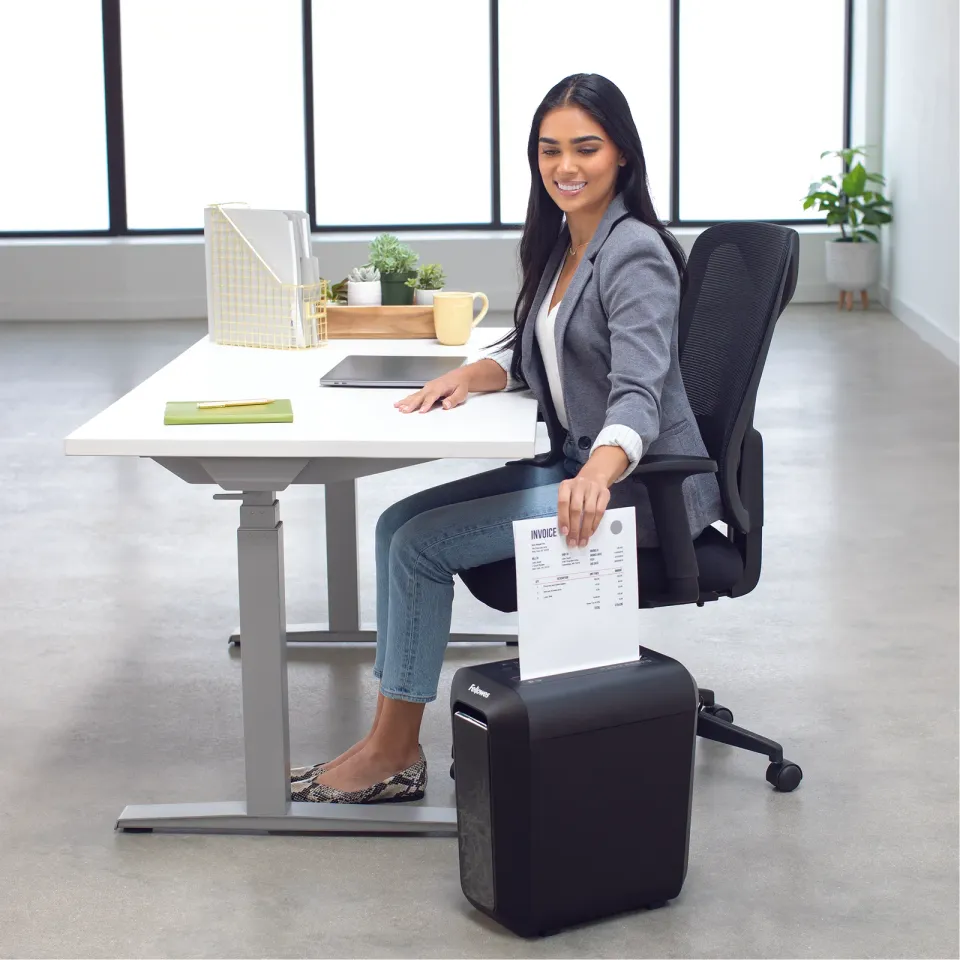 Fellowes Skartovač LX 65 - 10 listů/22L/Křížový řez