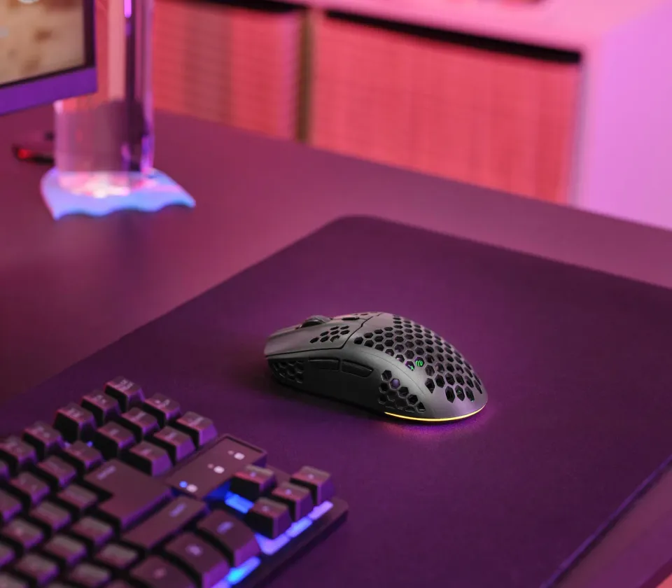 TRUST bezdrátová myš GXT 929 Helox Lightweight, RGB, Černá