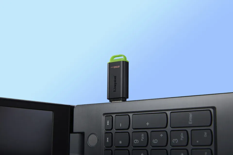 KINGSTON 256GB Portable USB 3.2 Gen 1 DataTraveler Exodia Black/Green GEN2
