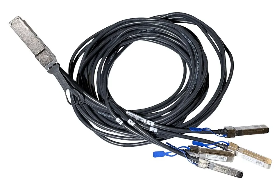 MikroTik DQ+BC0003-DS+ 200G/400G na 4× 50G MiniGBIC moduly, 3m, QSFP56