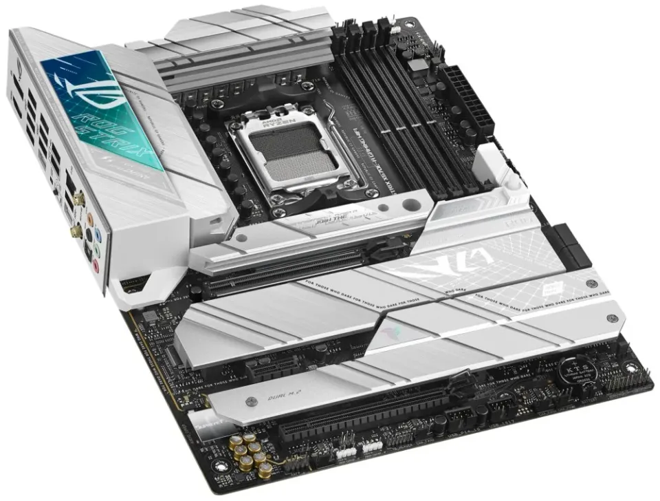 OPRAVENÉ - ASUS ROG STRIX X670E-A GAMING WIFI / AMD X670 / AM5 / 4x DDR5 / 4x M.2 / HDMI / DP / USB-C / WiFi / ATX