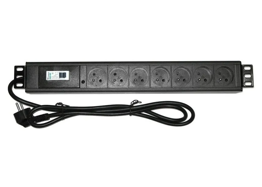 XtendLan 19'' rozvodný panel 7x 230V, ČSN, s nadproudovým jističem/vypínačem, 1,8 m