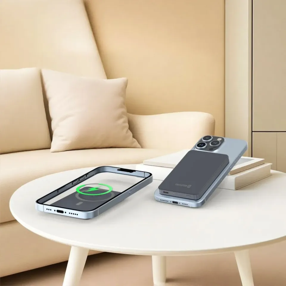 Swissten Power Bank Fusion 5000 mAh S Nabíjením Apple Watch (Kompatibilní S Magsafe) Stříbrná