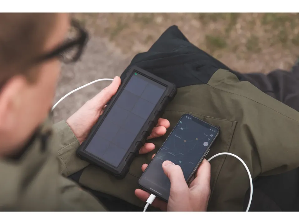 Sandberg přenosný zdroj USB 24000 mAh, Outdoor Solar powerbank, pro chytré telefony, černý