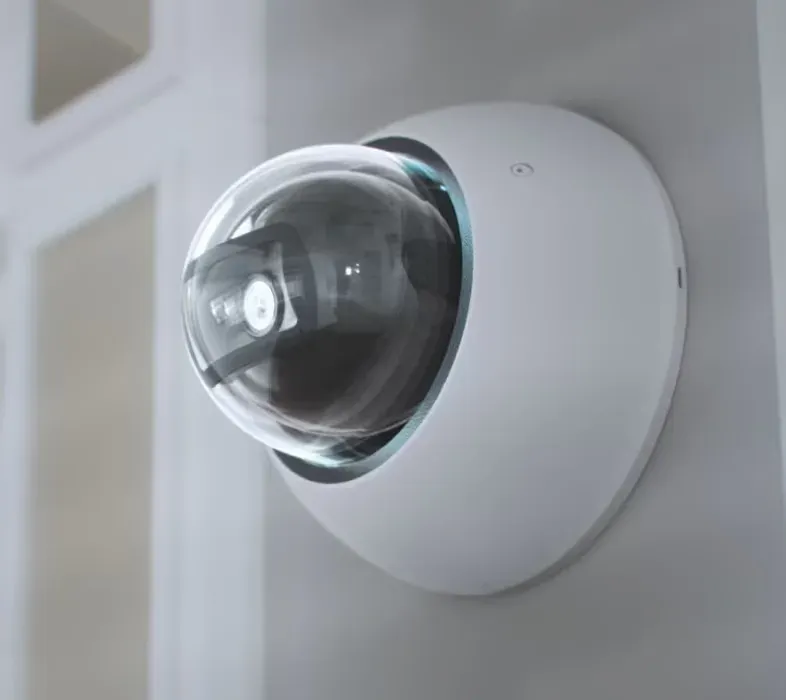 UBNT UVC-AI-Dome-W - AI Dome PoE kamera, 8MP, bílá