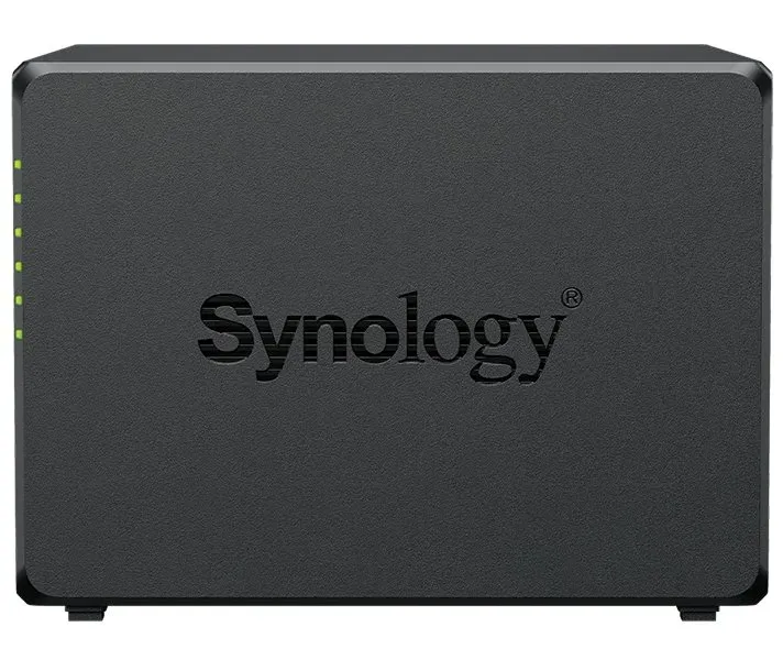 SYNOLOGY DS1525+ Disc Station datové úložiště (pro 5x HDD, AMD Ryzen V1500B, 8GB DDR4, 2x LAN, 2xNVMe, NAS)