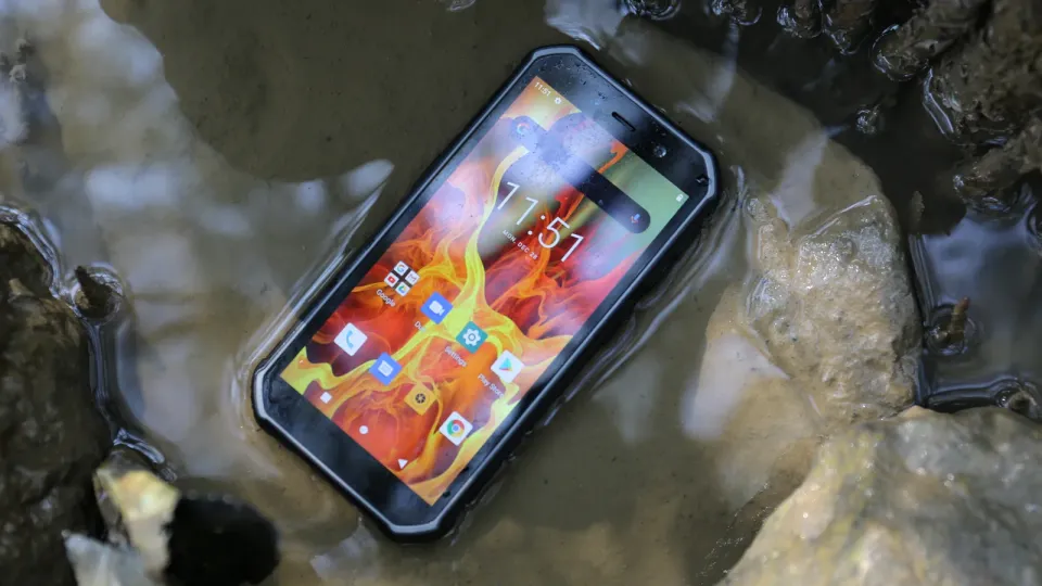 iGET T1 Black - odolný 5,5"/1440x720/Octa-core/6GB/128GB/GPS+Glonass+Beidou/WiFi