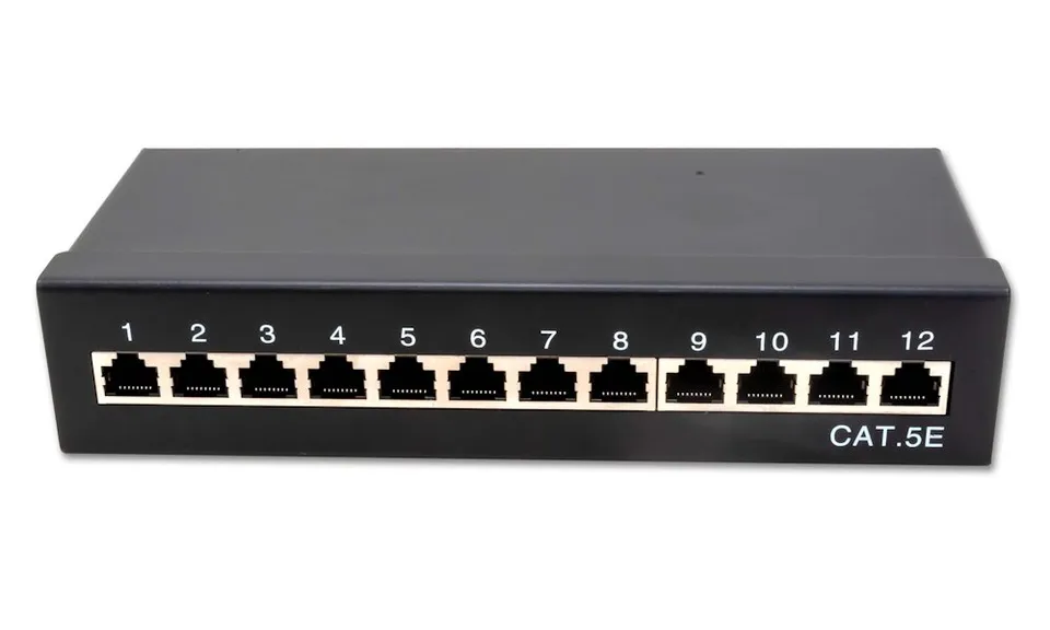 XtendLan Patch panel s možností umístit do 10" racku, 12 portů, 1U, Cat5e, STP, LSA, s krytem, černý