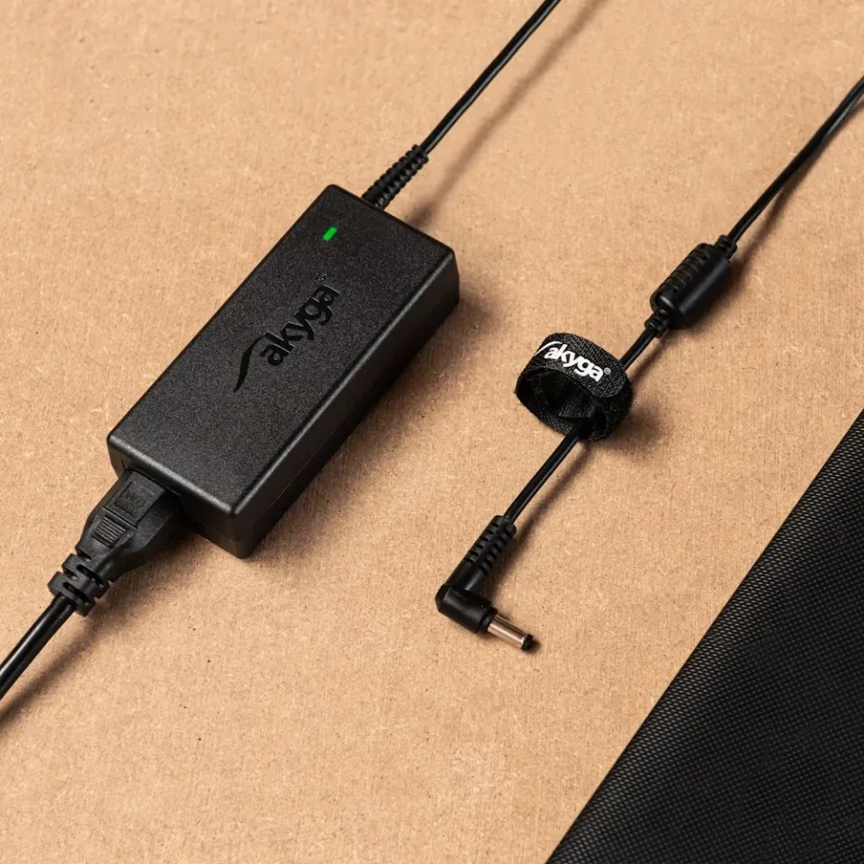 TRX Napájecí zdroj Akyga AK-ND-79 5 - 20.2V / 2 - 4.3A 87W USB type C Power Delivery QC 3.0