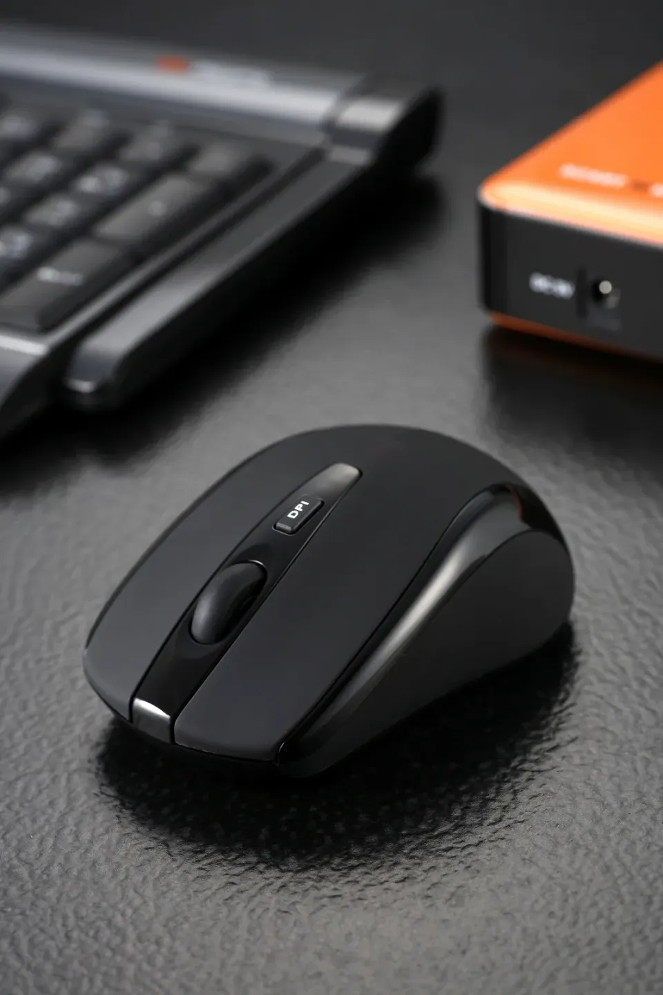EVOLVEO WML-306B - cestovní bezdrátová laserová myš, 1 600 DPI, USB