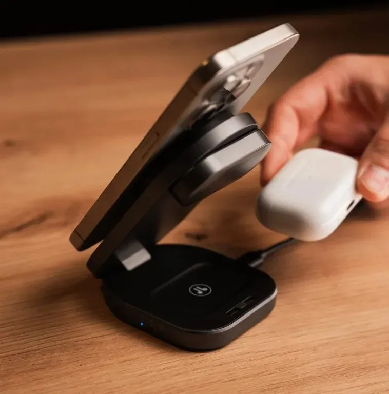 Swissten Skládací Bezdrátová Qi2 Nabíječka Magbase 3v1 Černá (Kompatibilní s MagSafe)