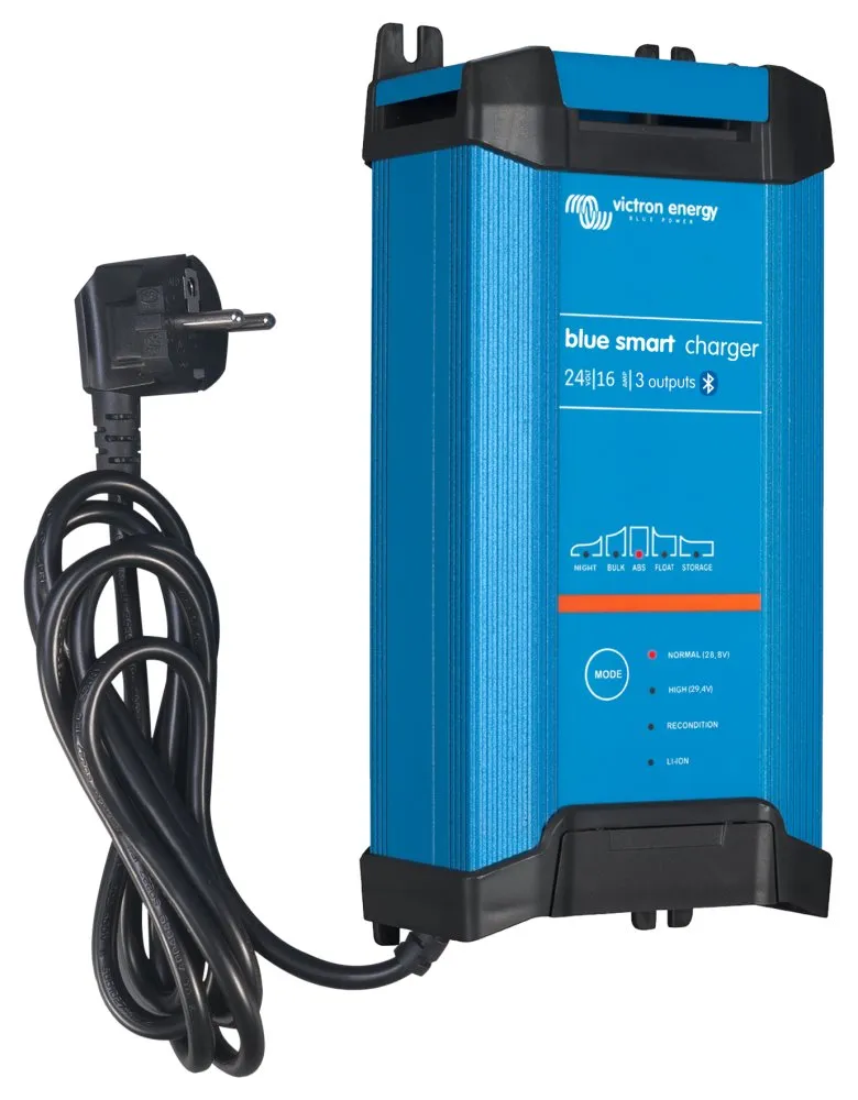 Victron BlueSmart IP22 chytrá nabíječka baterií 24V/16A (3)