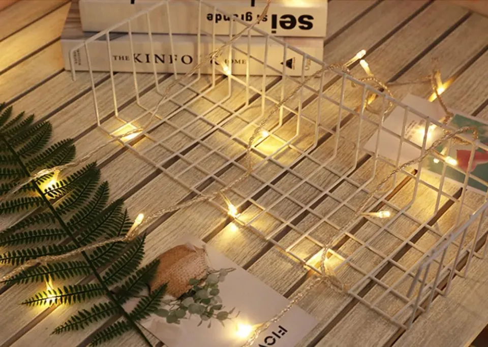 COLORWAY LED řetěz/ vnitřní / 100 LED / délka 10m / teplá bílá/ 8 funkcí/ napájení USB
