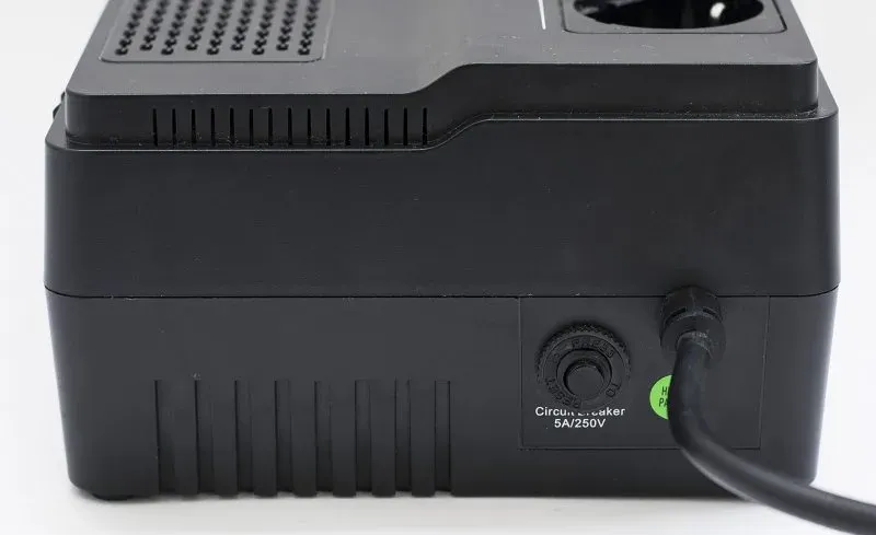 APC Easy UPS BV 1000VA, AVR, 230V, (600W), German SCHUKO zásuvky (4)