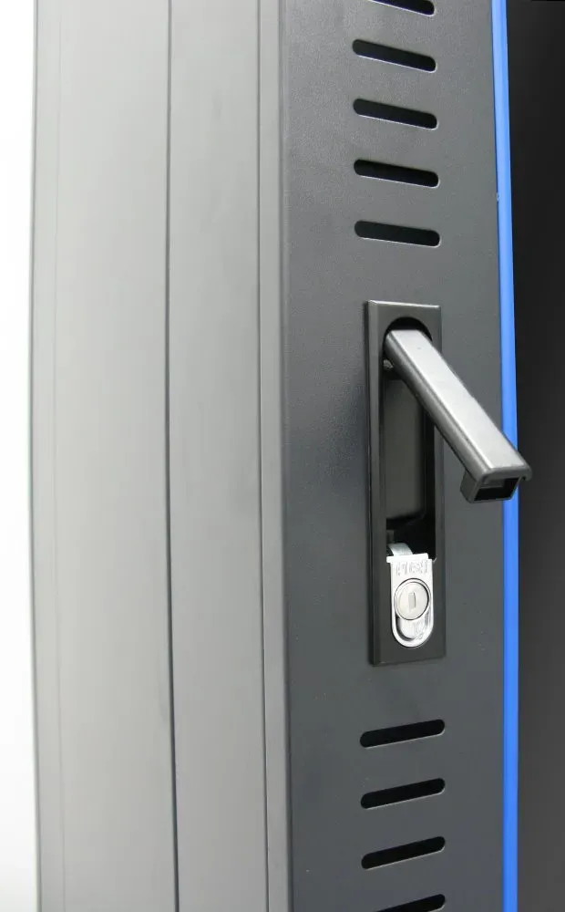 XtendLan 42U/600x800 stojanový, černý, skleněné dveře, plná záda