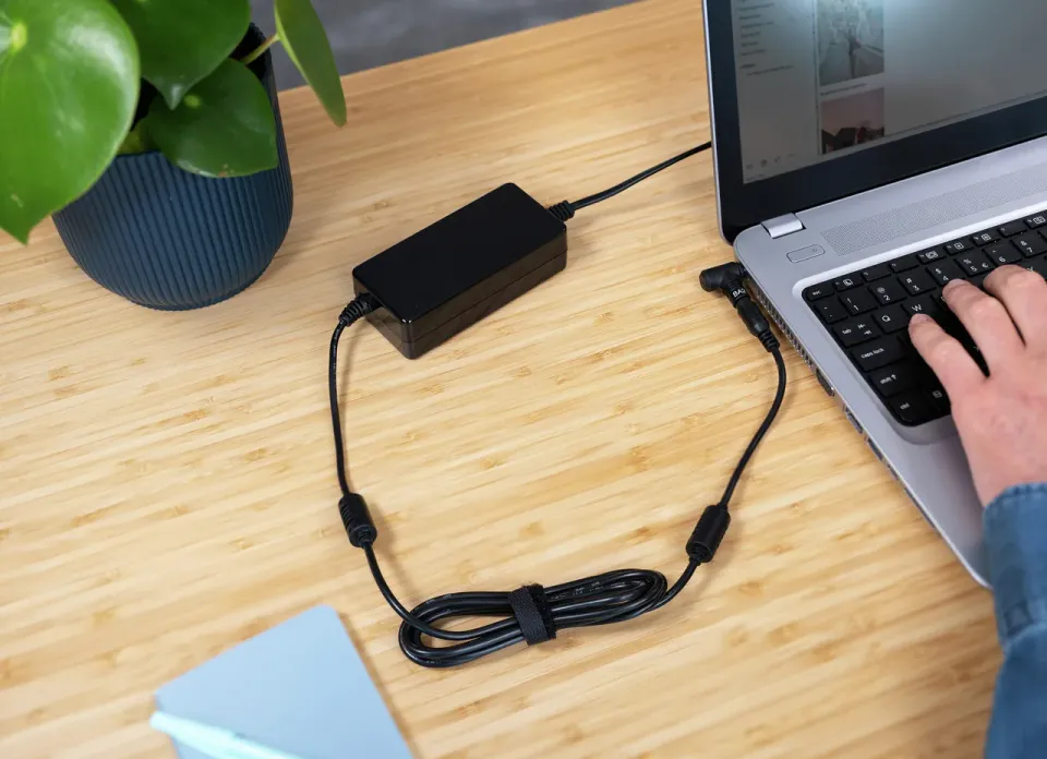 TRUST Univerzální napájecí adaptér pro notebooky Primo 70W-19V Laptop Charger